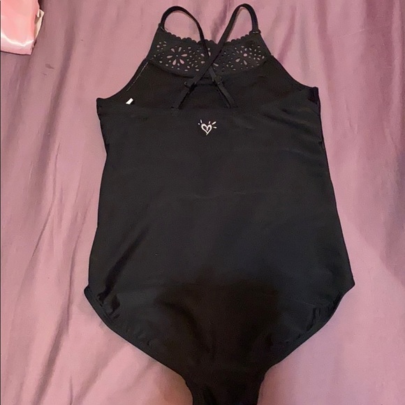 a bathing suit - Picture 2 of 2